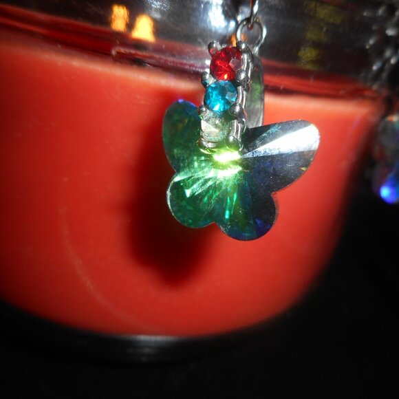 butterfly earrings; lots of prism colors, fish hook earwire, rhinestones ... - Picture 5 of 5